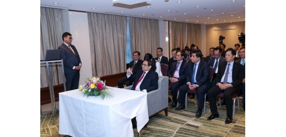 Thủ tướng tìm hiểu mô hình cảng biển lớn nhất châu Âu – Rotterdam